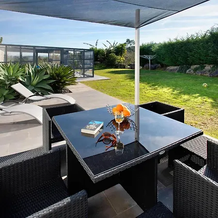 Alluring With Private Pool Garden And Coast Villa Salir de Matos